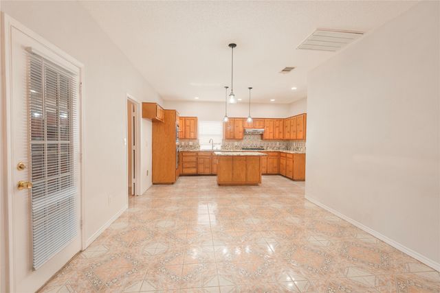2305 Buckeye Drive, Mesquite, TX 75181
