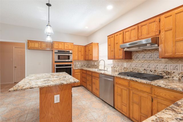 2305 Buckeye Drive, Mesquite, TX 75181