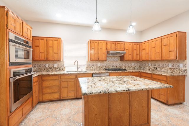 2305 Buckeye Drive, Mesquite, TX 75181