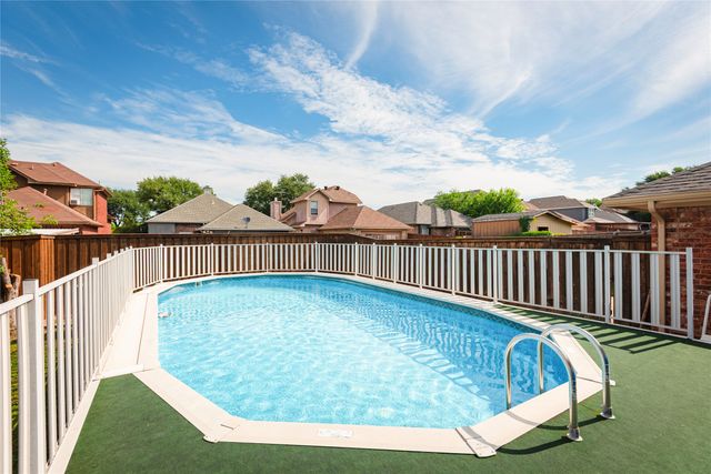 2305 Buckeye Drive, Mesquite, TX 75181