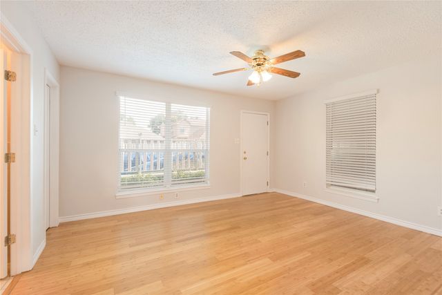 2305 Buckeye Drive, Mesquite, TX 75181