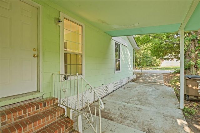 705 Stanton Road, Mobile, AL 36617