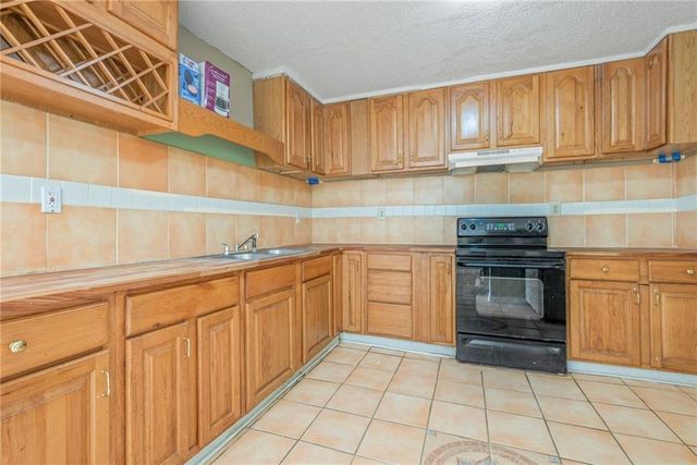 705 Stanton Road, Mobile, AL 36617