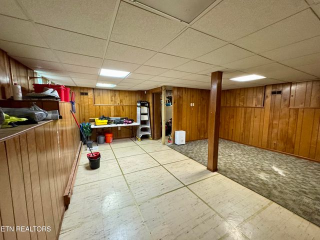 103 Albany Rd, Oak Ridge, TN 37830