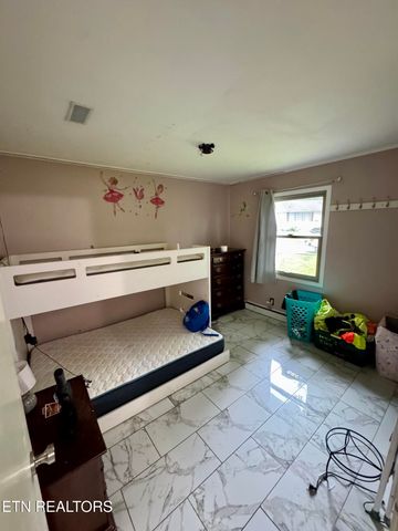 103 Albany Rd, Oak Ridge, TN 37830