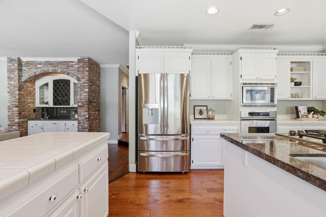 4330 Hale Ranch Ln, Fair Oaks, CA 95628