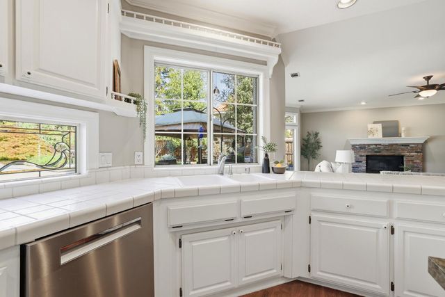 4330 Hale Ranch Ln, Fair Oaks, CA 95628