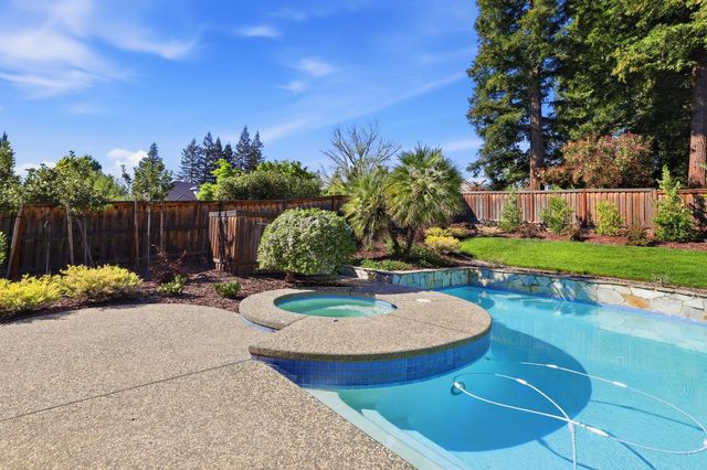 4330 Hale Ranch Ln, Fair Oaks, CA 95628