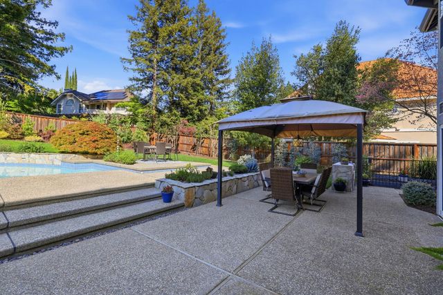 4330 Hale Ranch Ln, Fair Oaks, CA 95628