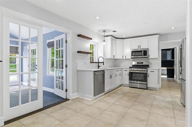 153 Colemans Bluff Drive, Woodstock, GA 30188