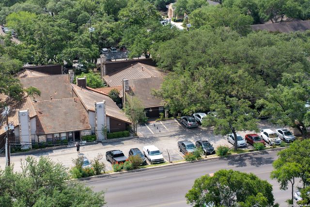 8004 West Ave, San Antonio, TX 78213