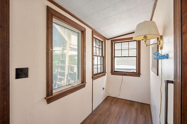 31 Everett Ave, Somerville, MA 02145