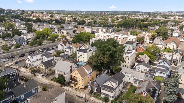 31 Everett Ave, Somerville, MA 02145