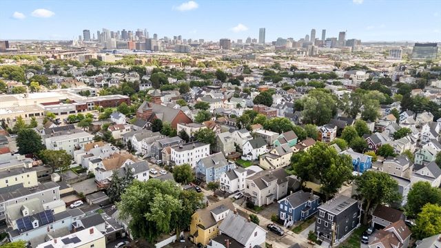 31 Everett Ave, Somerville, MA 02145