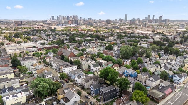 31 Everett Ave, Somerville, MA 02145