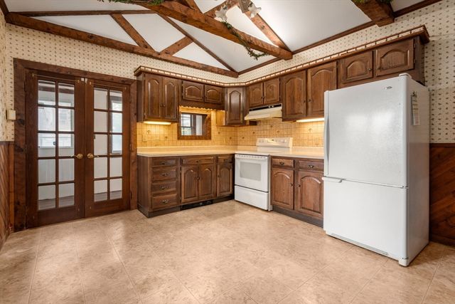 31 Everett Ave, Somerville, MA 02145