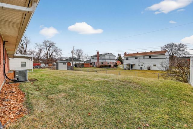 694 Park Avenue, Springdale, OH 45246