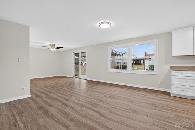 694 Park Avenue, Springdale, OH 45246