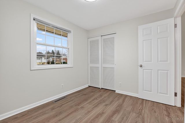 694 Park Avenue, Springdale, OH 45246