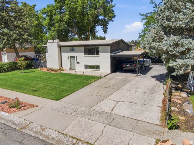 6744 S 1560 E, Cottonwood Heights, UT 84121