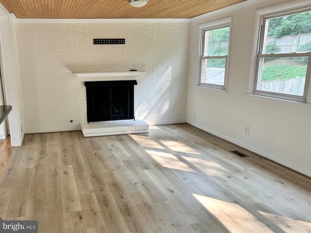7111 NORWALK ST, Falls Church, VA 22043