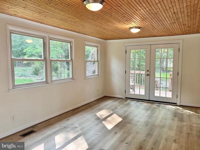 7111 NORWALK ST, Falls Church, VA 22043