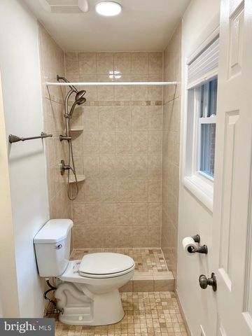 7111 NORWALK ST, Falls Church, VA 22043