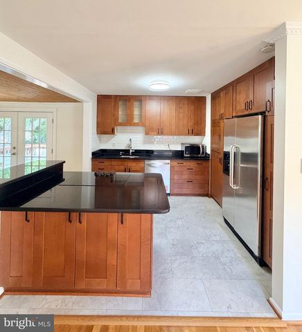 7111 NORWALK ST, Falls Church, VA 22043