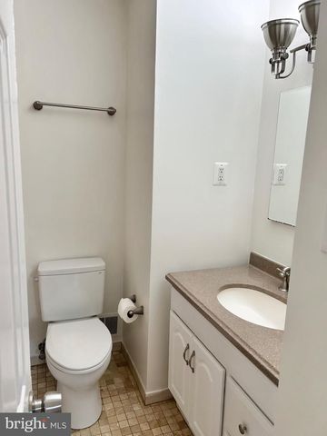 7111 NORWALK ST, Falls Church, VA 22043