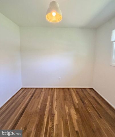 7111 NORWALK ST, Falls Church, VA 22043