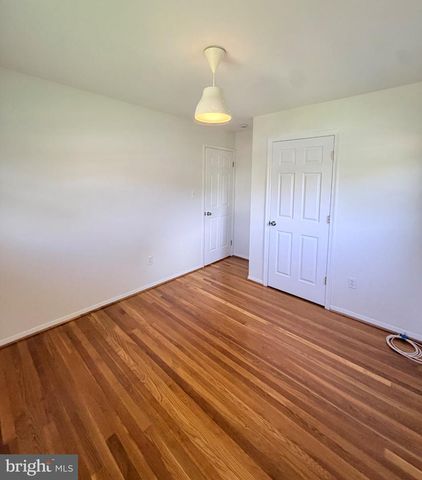 7111 NORWALK ST, Falls Church, VA 22043