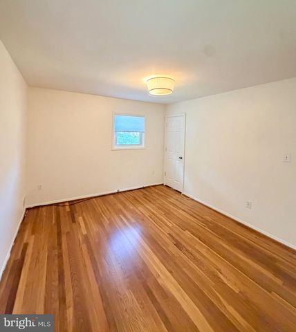 7111 NORWALK ST, Falls Church, VA 22043