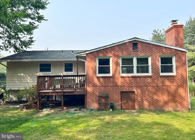 7111 NORWALK ST, Falls Church, VA 22043
