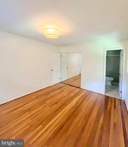 7111 NORWALK ST, Falls Church, VA 22043