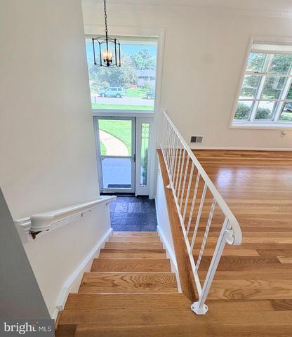 7111 NORWALK ST, Falls Church, VA 22043