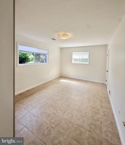 7111 NORWALK ST, Falls Church, VA 22043