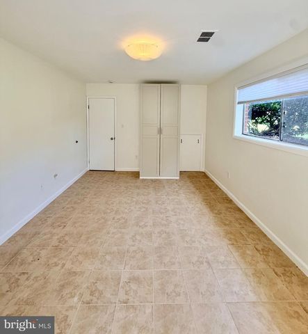 7111 NORWALK ST, Falls Church, VA 22043