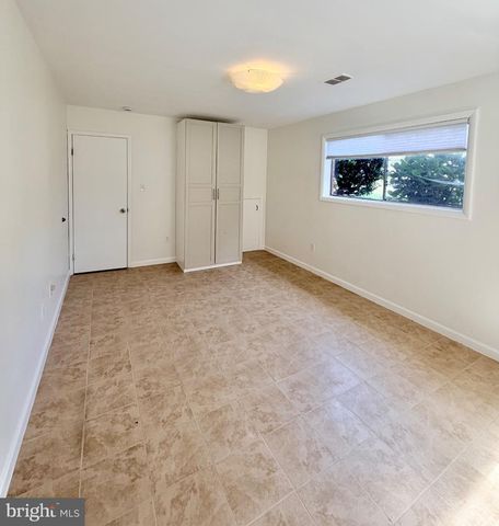 7111 NORWALK ST, Falls Church, VA 22043