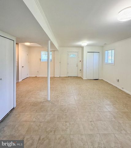 7111 NORWALK ST, Falls Church, VA 22043