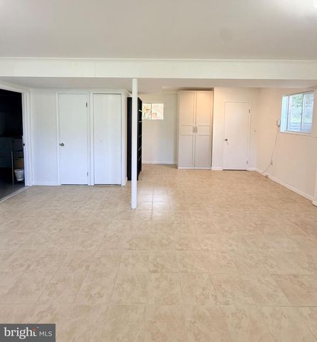 7111 NORWALK ST, Falls Church, VA 22043