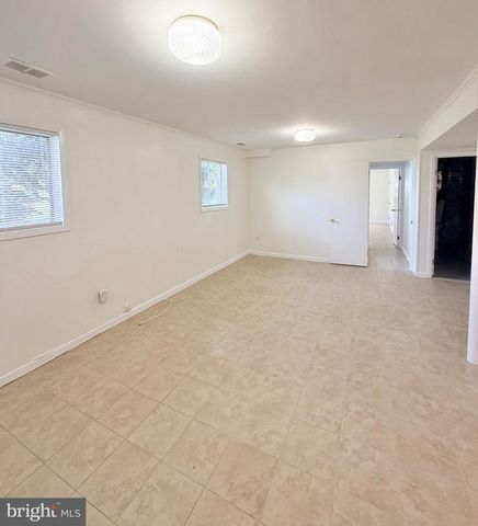 7111 NORWALK ST, Falls Church, VA 22043