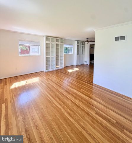 7111 NORWALK ST, Falls Church, VA 22043