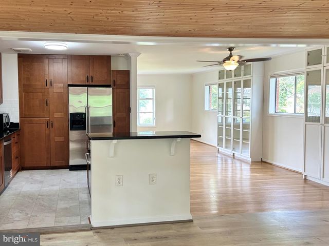 7111 NORWALK ST, Falls Church, VA 22043