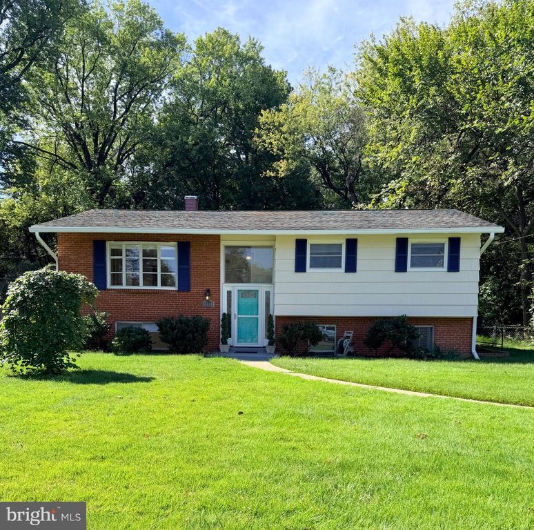 7111 NORWALK ST, Falls Church, VA 22043