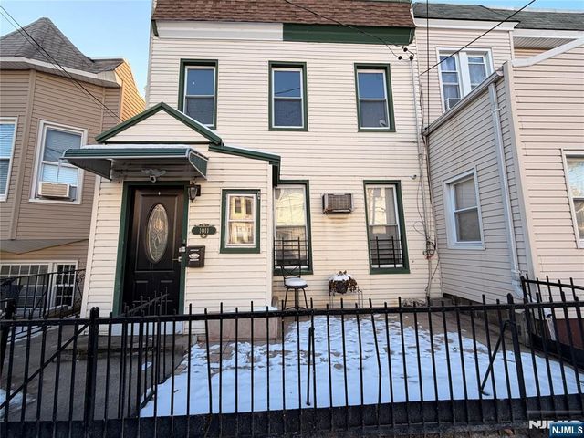 1011 Paterson Plank Road, North Bergen, NJ 07047