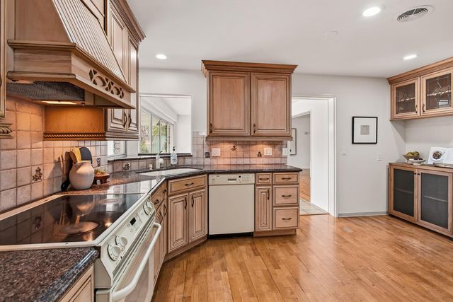 83 Doud Drive, Los Altos, CA 94022