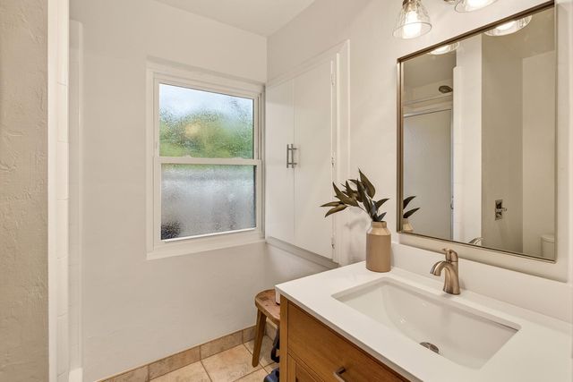 83 Doud Drive, Los Altos, CA 94022