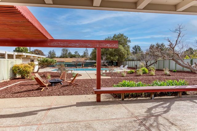 83 Doud Drive, Los Altos, CA 94022