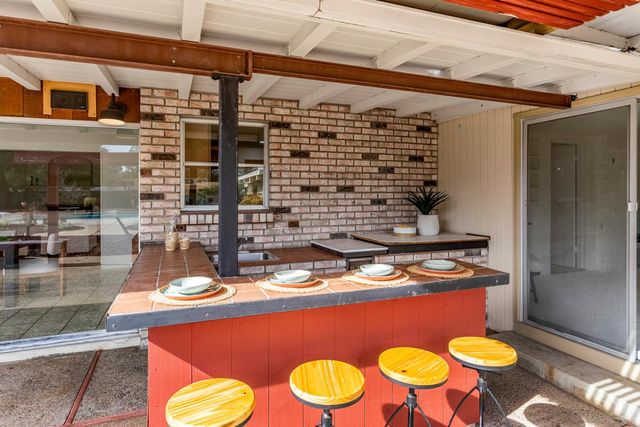 83 Doud Drive, Los Altos, CA 94022