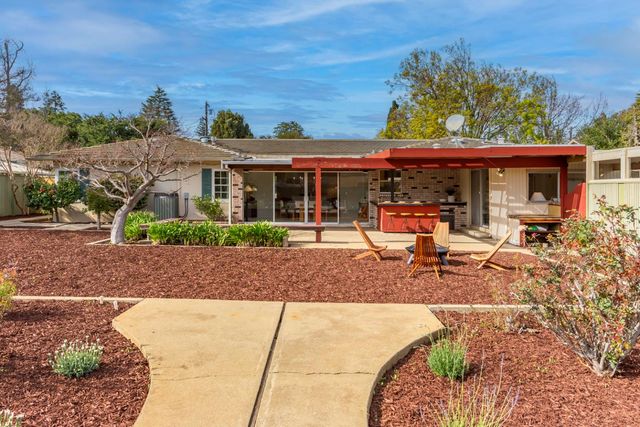 83 Doud Drive, Los Altos, CA 94022